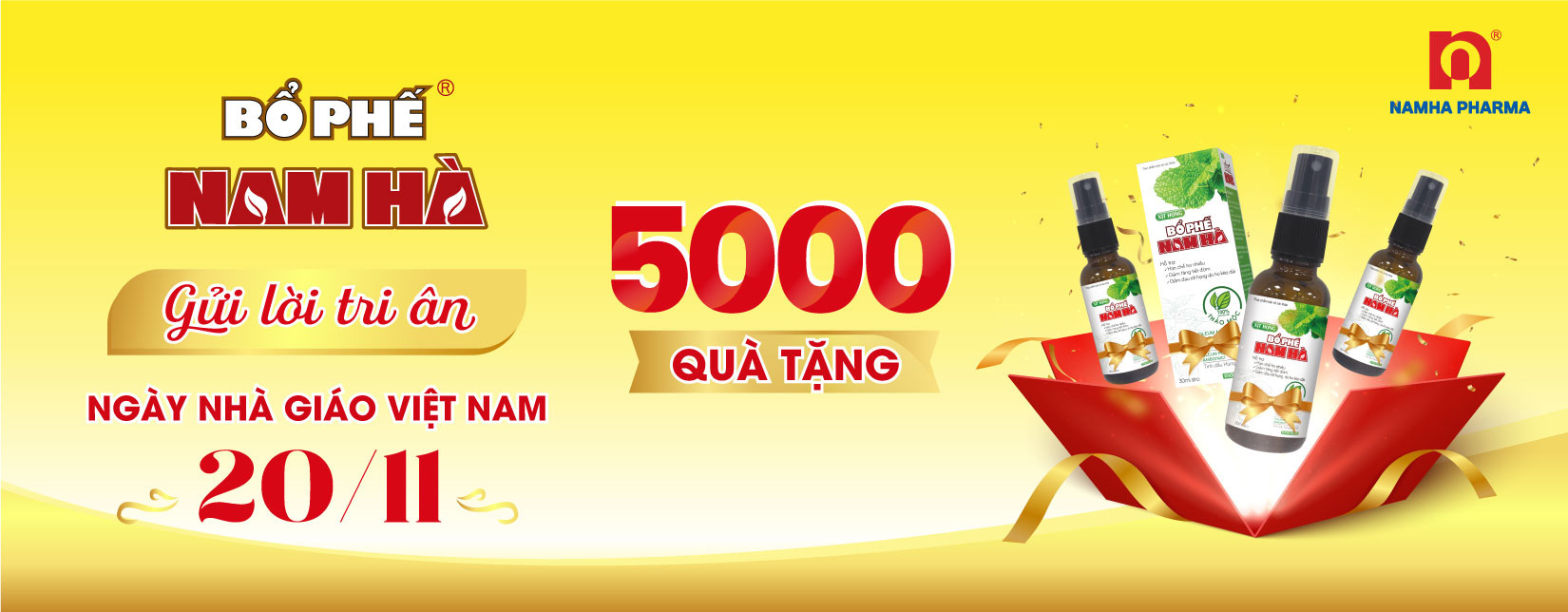 Nam Ha Pharmacy Gives 5000 Gifts for Teachers