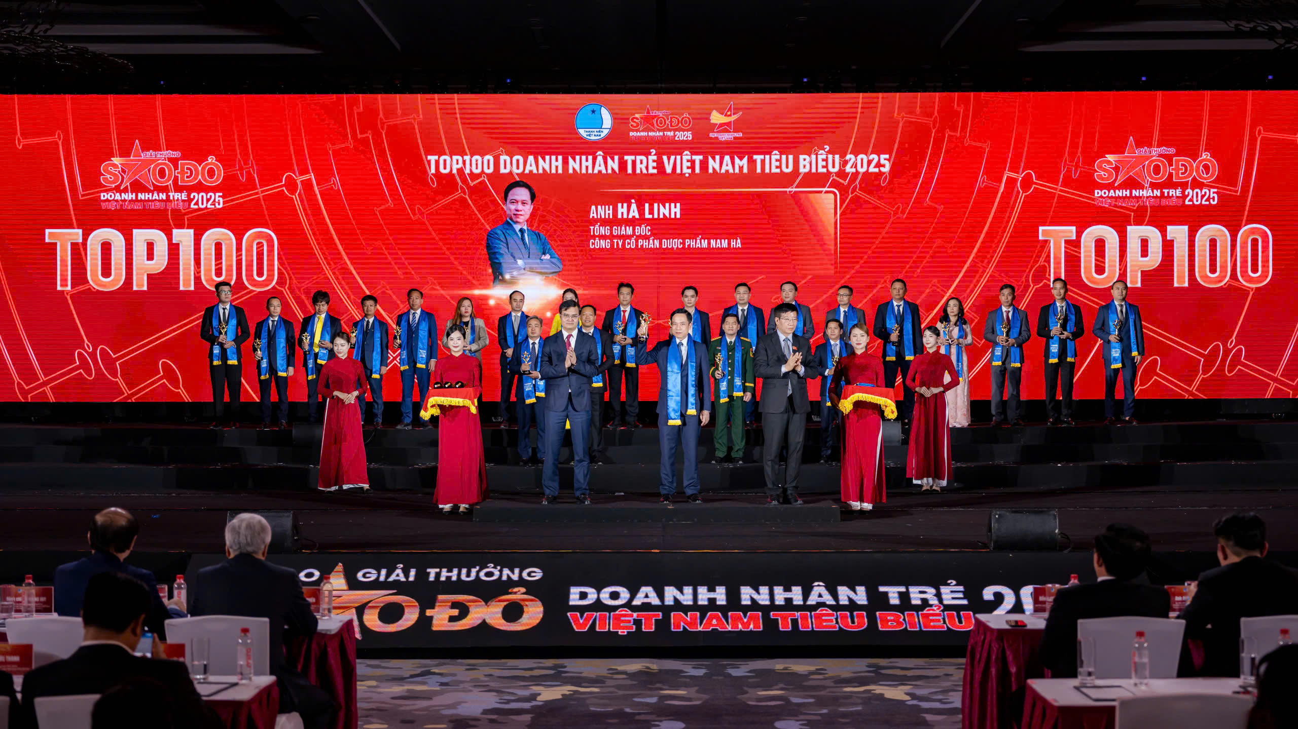 Nam Ha Pharma CEO Honored as a “2025 Outstanding Young Entrepreneur of Vietnam”