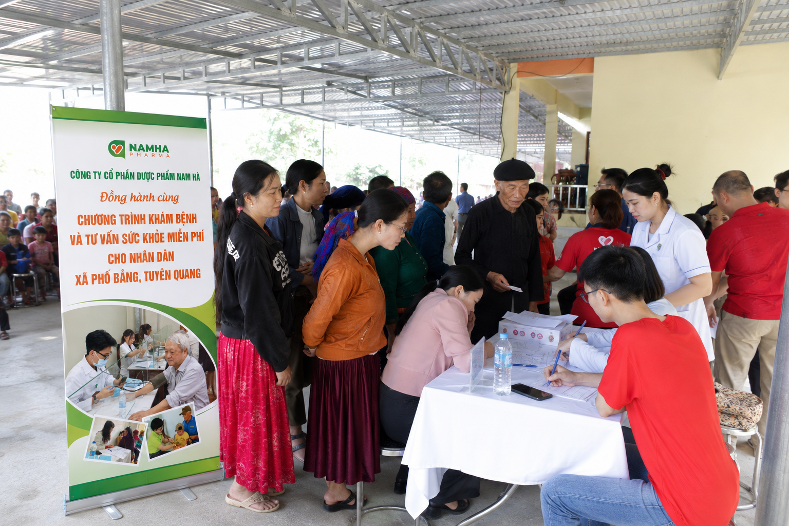 Dược Nam Hà đồng hành chăm sóc sức khoẻ học sinh và người dân vùng cao xã Phố Bảng, Tuyên Quang